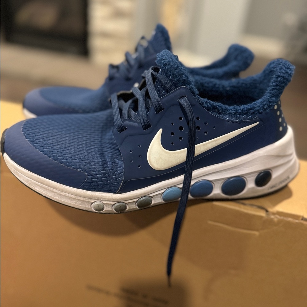 Men’s Nike Cruzrone size 9